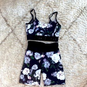 Victoria Sport floral workout set